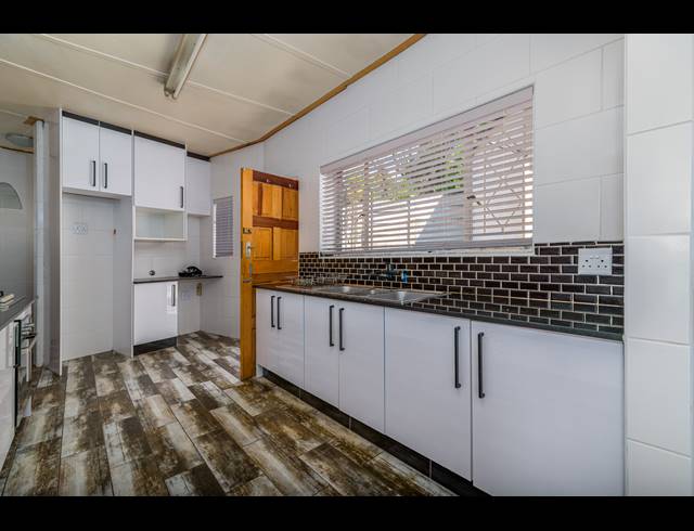 3 BEDROOM FREESTANDING FOR SALE IN BLAIRGOWRIE